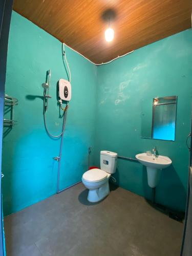 Ένα μπάνιο στο Homes Măng Đen