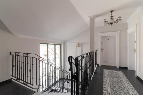 Φωτογραφία από το άλμπουμ του APARTAMENT ZEN winda klimatyzacja dobra energia σε Πλοκ