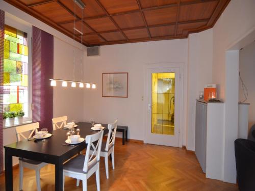 Gallery image of Spacious apartment in Weser Uplands with garden in Bad Pyrmont
