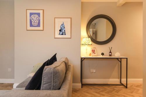 Χώρος καθιστικού στο Luxury 1-Bed Apartment - Free Parking - Heart of Southville