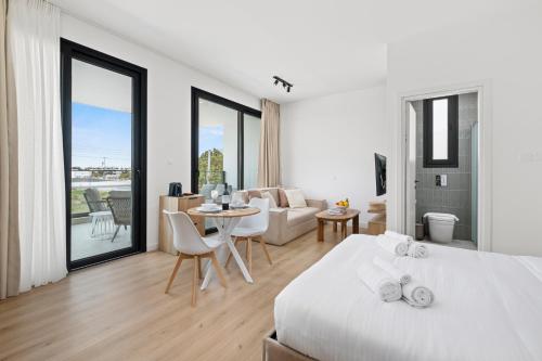 Artemis 102 - Seaside Stories