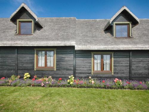 Seaside Cottage in Cisowo with terrace and lovely garden