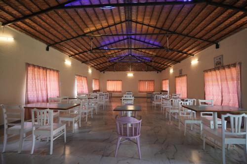 Restaurace v ubytování Greenstone Resort Hampi