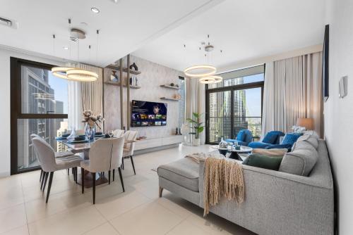 Guest Favorite - Luxury 2BR with Full Burj Khalifa View Downtown