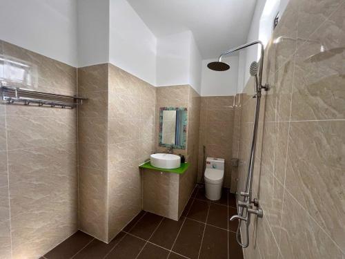 Phòng tắm tại An Thới Ocean View - ẩn mình trên cao tầm nhìn ôm trọn biển