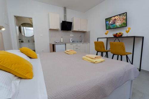 Private studio apartment near center