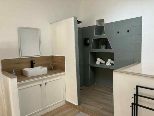 Ảnh trong thư viện ảnh của Le Citron Vert Duplex vielle ville a 2 pas de la piétonne ở Menton