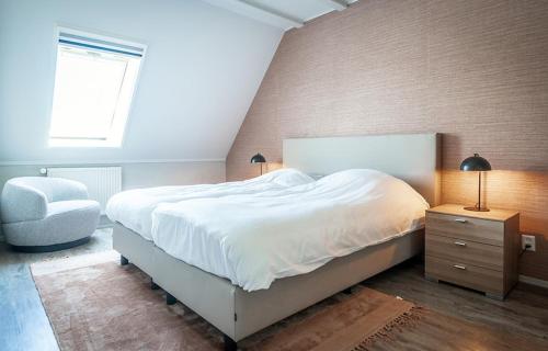 Katil atau katil-katil dalam bilik di S-2 Hoeve Holland