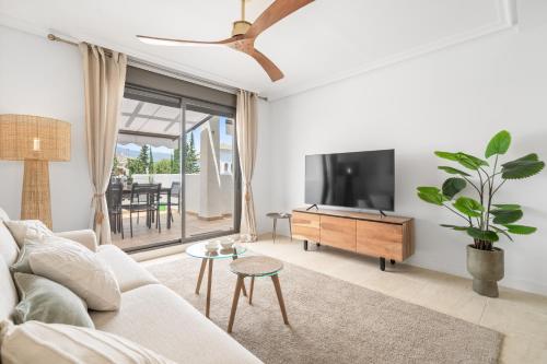 Stylish Duplex Penthouse in gated community RDR507