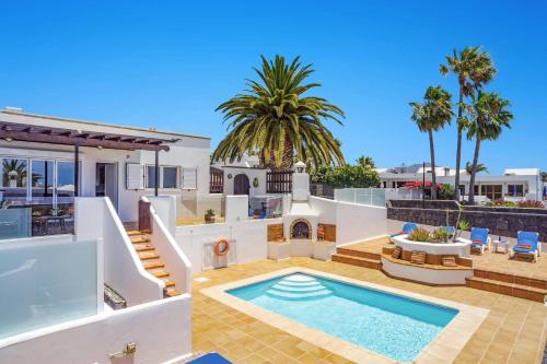 Villa Casa Linden by Villa Plus