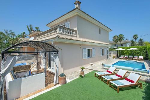 Villa Albatros by Villa Plus