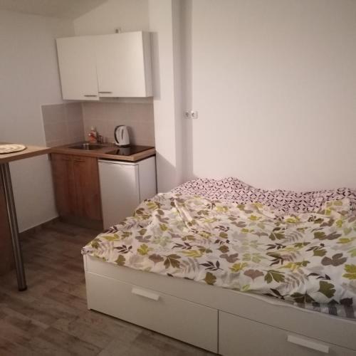 Pool House Viro In Center Novalja