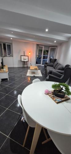 Ruang duduk di Appartement T3 Refait a neuf
