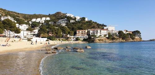 Bonito piso en Canyelles AV-85