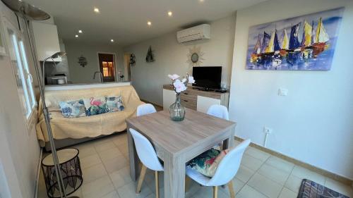 Bonito piso en Canyelles AV-85
