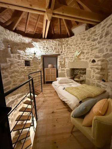 Llit o llits en una habitació de TheFrenchMill