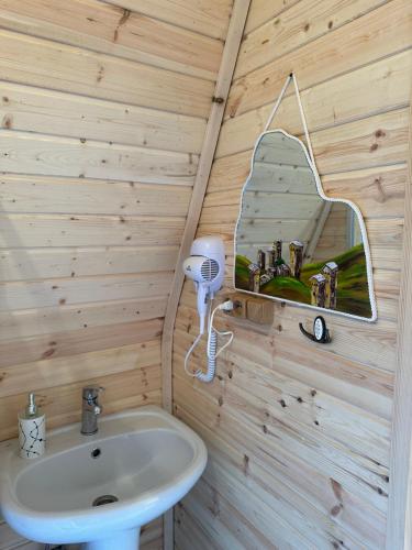 Koupelna v ubytování ლენტეხის მთის სასტუმრო - Lentekhi Mountain Inn