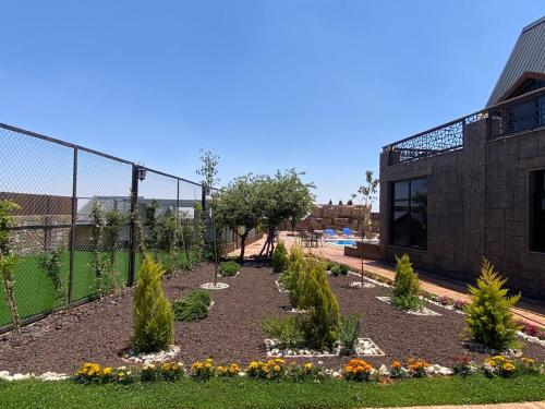 Zahrada ubytování منتجع كفريا السياحي-عجلون Kufraya Resort-Ajloun
