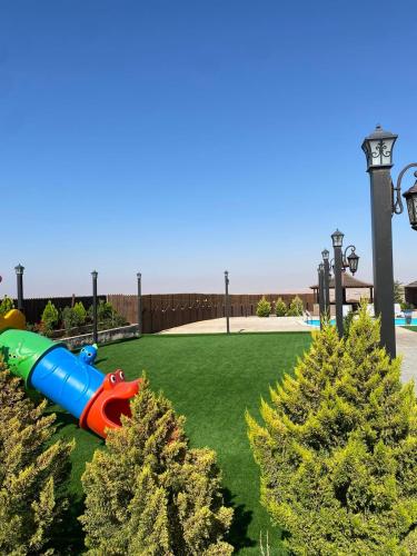 Herní místnost nebo prostor pro děti v ubytování منتجع كفريا السياحي-عجلون Kufraya Resort-Ajloun