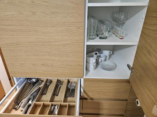 Η κουζίνα ή μικρή κουζίνα στο Apartament Kozielska z balkonem i klimatyzacją