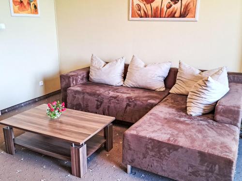 Posezení v ubytování Apartment Wohnung 421 Seeblick by Interhome