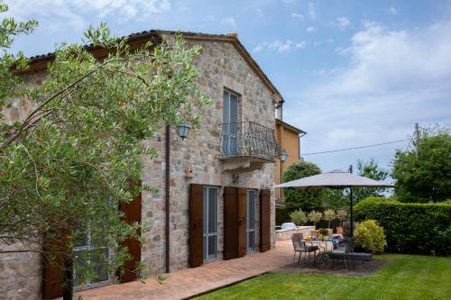 Jardín al aire libre en VILLA APEROLLI 4, Emma Villas