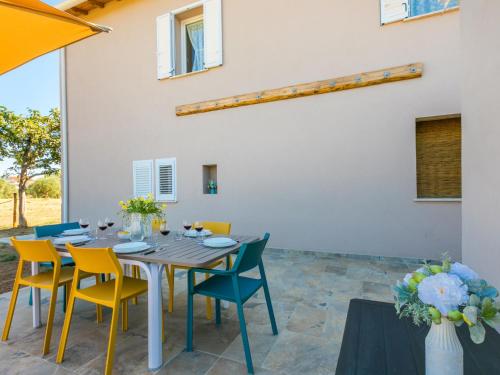 Patio nebo venkovní prostory v ubytování Apartment Casa del Pozzo by Interhome
