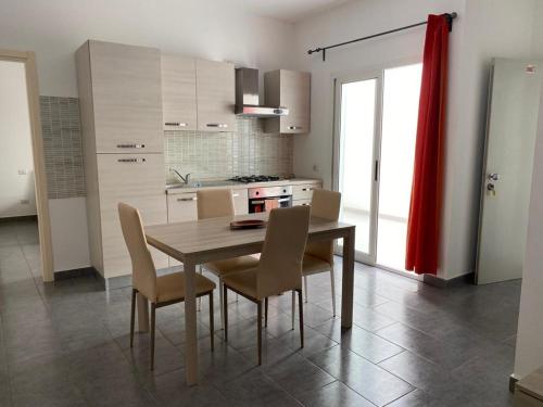 Η κουζίνα ή μικρή κουζίνα στο SGC Boa Vista Apartments