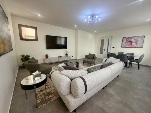 Sublime appartement avec Piscine, 2 chambres au Point E, Dakar