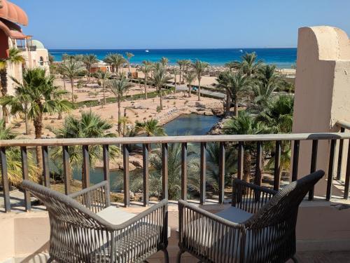 Super Central Somabay 2BR Marina Apt w Free Beach