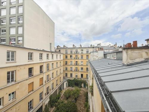 Cosy And Design Nest In Paris