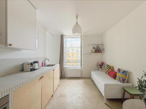 Cosy And Design Nest In Paris