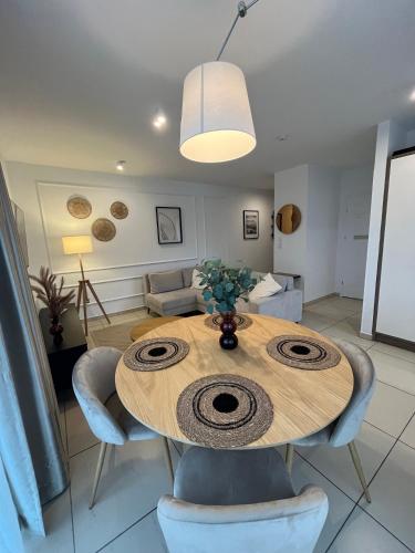 Χώρος καθιστικού στο Baltic Cliff apartament 334
