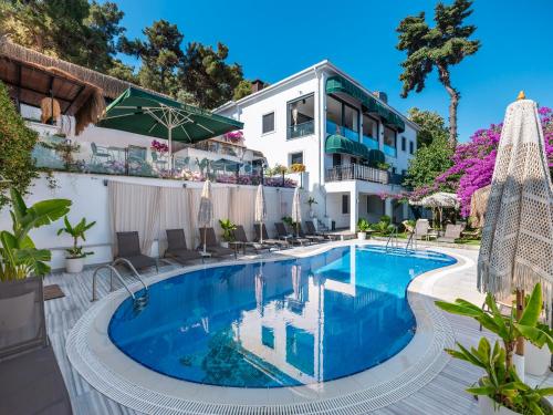 Πισίνα στο ή κοντά στο Hillora Hotel Buyukada