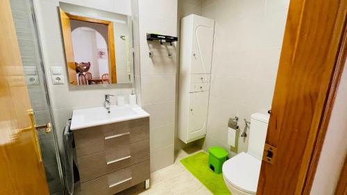 Apartamento en urbanizacion con piscina y jardin en Torrevieja 5 minutos de la playa