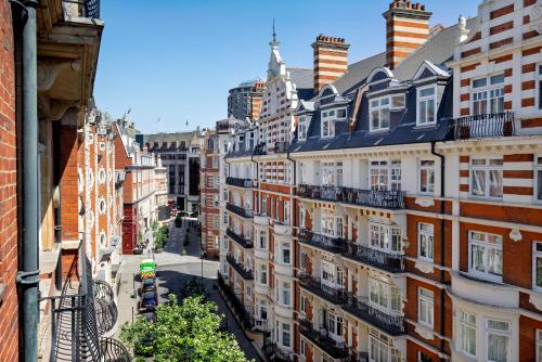 The Capital Hotel, Apartments & Townhouse - Small Luxury Hotels of The World photo 55