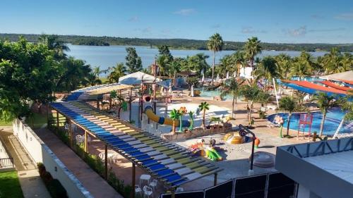 Bazén v ubytování Apartamento para temporada no Nautico flat serve com acesso ao clube Náutico nebo v jeho okolí