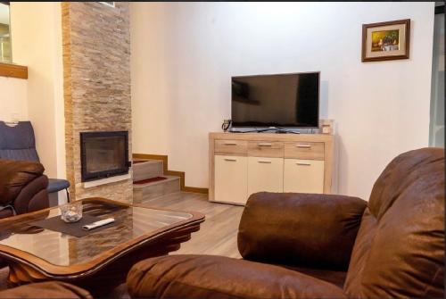 Μια τηλεόραση ή/και κέντρο ψυχαγωγίας στο Belgrade River House