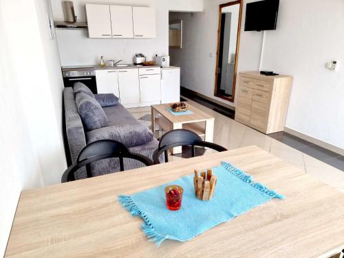 Dapur atau dapur kecil di Apartments Matteo