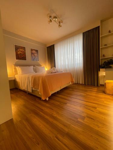 THE APPARTMENT iN THE CITY CENTER