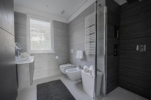 Attico Sky Lake Holiday Luxury Apartament photo 3