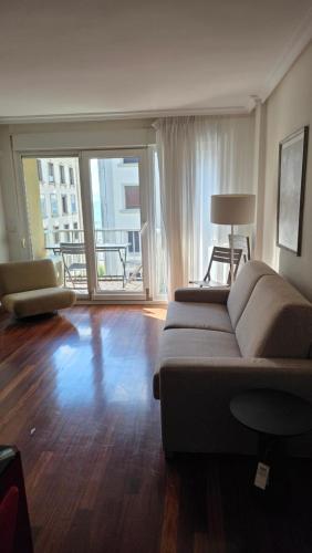 Χώρος καθιστικού στο Beach Big Apartment With 3 Rooms Apartment Parking Included