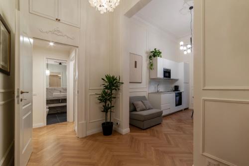 Castro Pretorio 9 - FromHometoRome