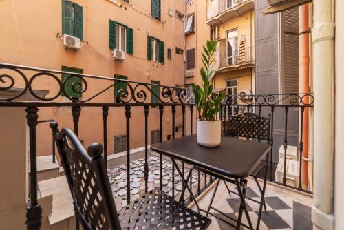 Castro Pretorio 9 - FromHometoRome