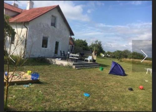 Taman di luar Beautiful Home In Havdhem With 5 Bedrooms, Swimming Pool And Wifi