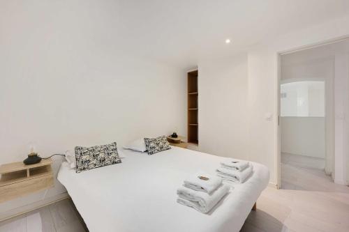 Ένα ή περισσότερα κρεβάτια σε δωμάτιο στο Spacious apartment-2BR-4P