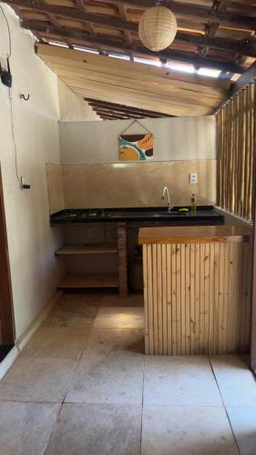 Beach Chalet Preáにあるキッチンまたは簡易キッチン