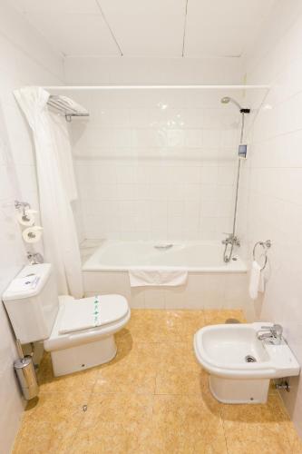 Koupelna v ubytování Hotel Traíña