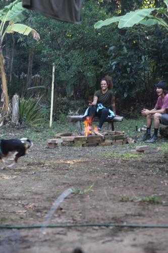 Photo de la galerie de l'établissement Suíte Oriente Vale do Capão Refúgio acolhedor com vista para montanha & pet friendly, à Caeté-Açu