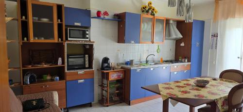 Dapur atau dapur kecil di Casa da Ornella